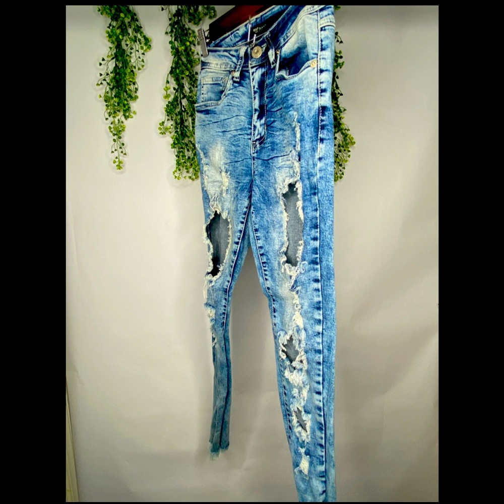 Distressed Ripped Jeans - Picture 2 of 3